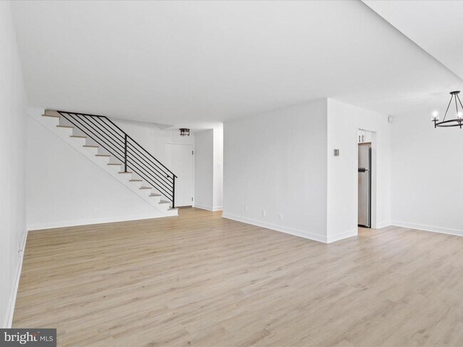 Building Photo - 301 N Beauregard St