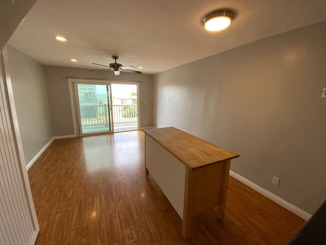Building Photo - Long-Term Unfurnished Rental – Available N...