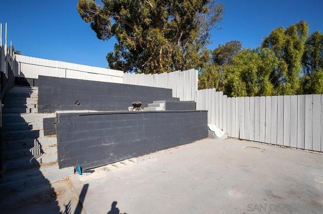 Hang out area - 408 S 33rd St