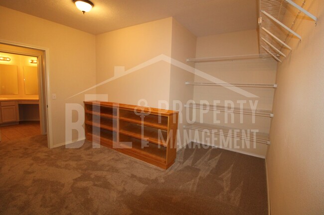 Building Photo - 175 Mesquite Dr