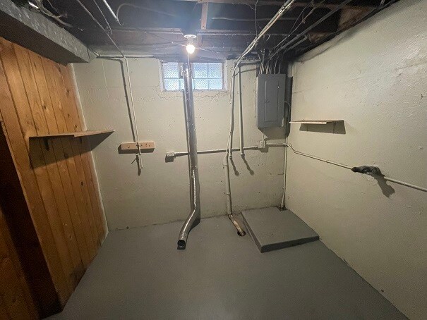 Building Photo - 314 Eola St SE