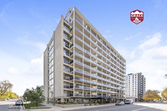 Primary Photo - 888 Logan St