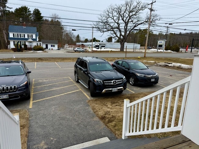 Building Photo - Well maintained inside and out