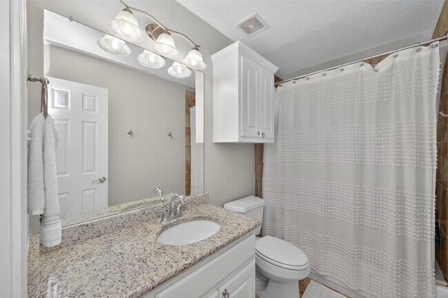 Building Photo - 25214 Evergreen Bend Dr