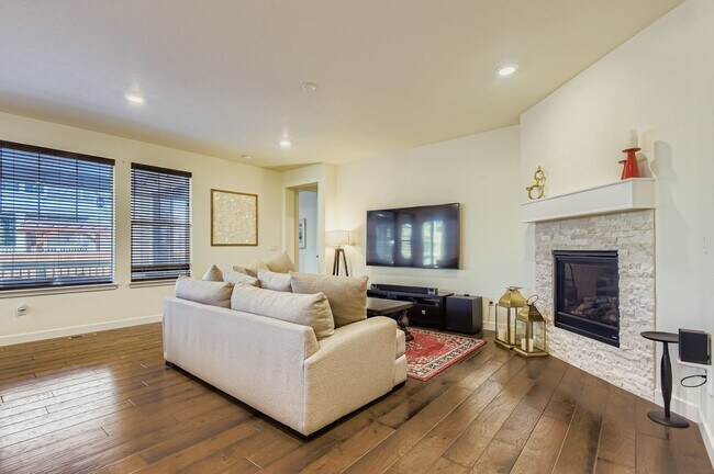 Building Photo - 14502 Salvador Cir