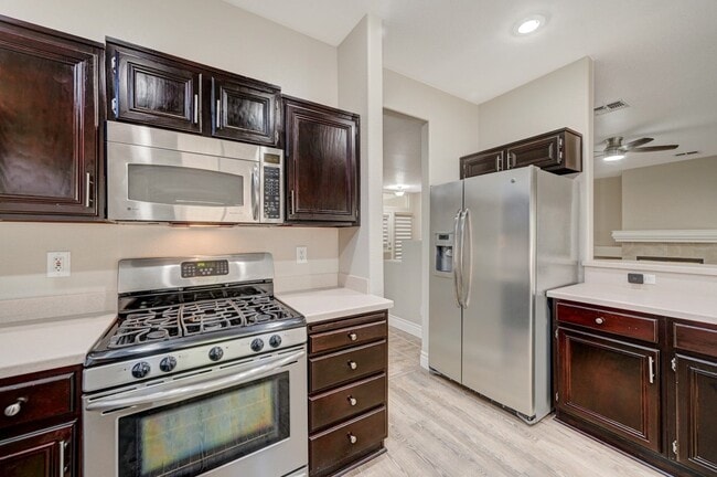 Building Photo - Marvelous Single Story, 3 Bedroom Home with NO HOA!