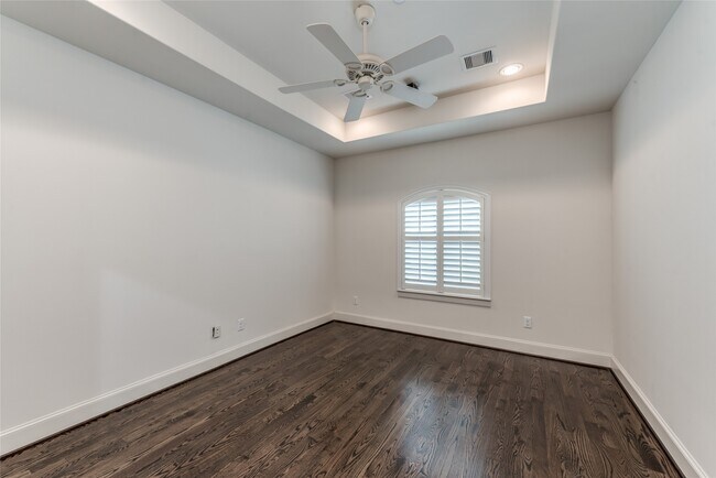 Building Photo - 4031 Bellefontaine St
