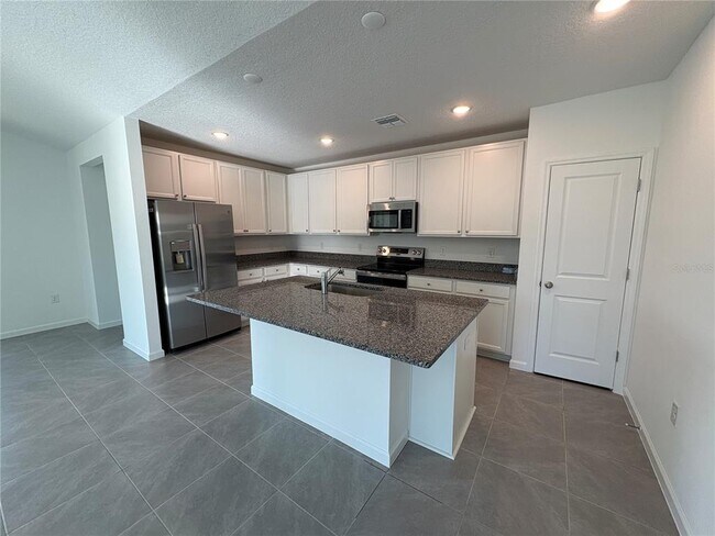 Building Photo - 25 Lewis Shire Pl