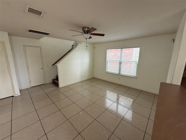 Building Photo - 946 Blanchard Hill Ln