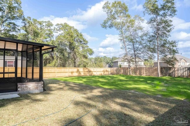 Building Photo - 8570 Stockdale Ave