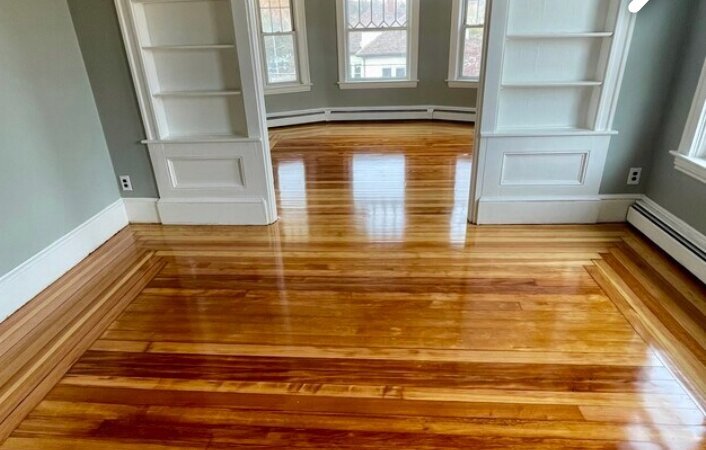 Building Photo - 576 Providence St