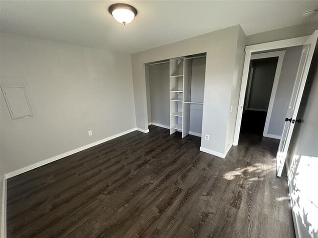 Building Photo - Three Bedroom House for Rent in Everson with fenced backyard and garage