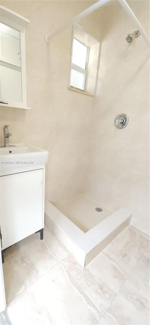 Building Photo - 14316 SW 148th Pl