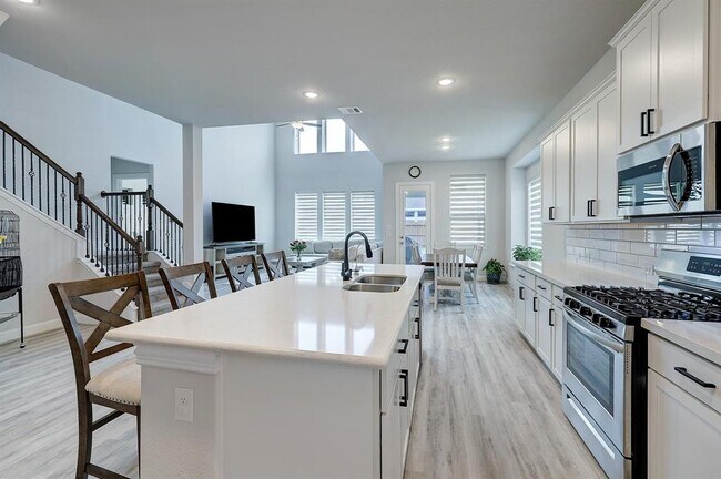 Building Photo - 142 Sunray Creek Dr