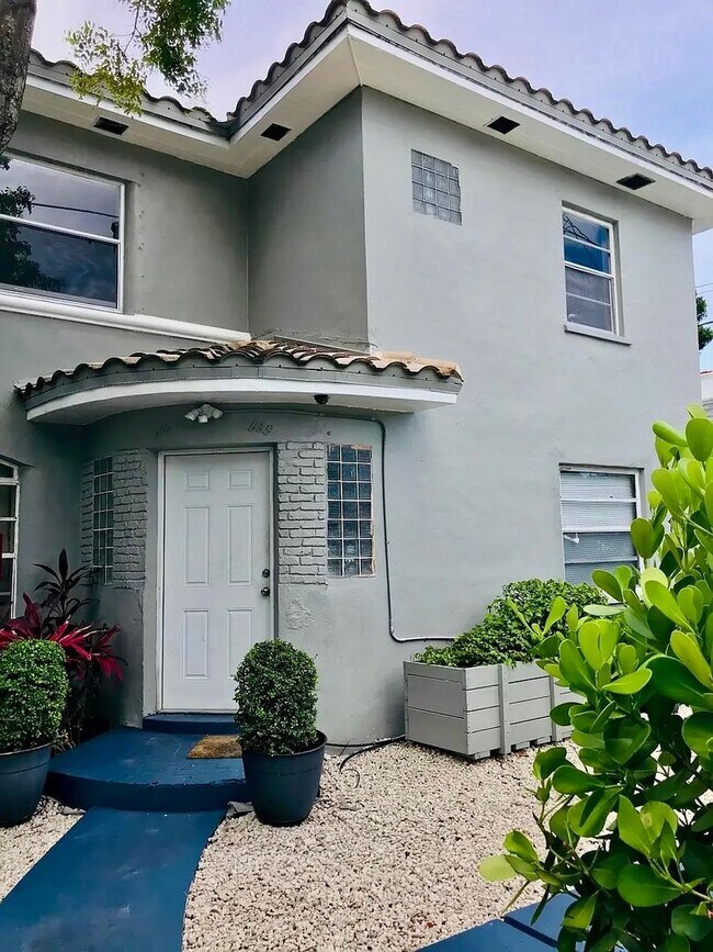 Building Photo - 535 NE 68th St