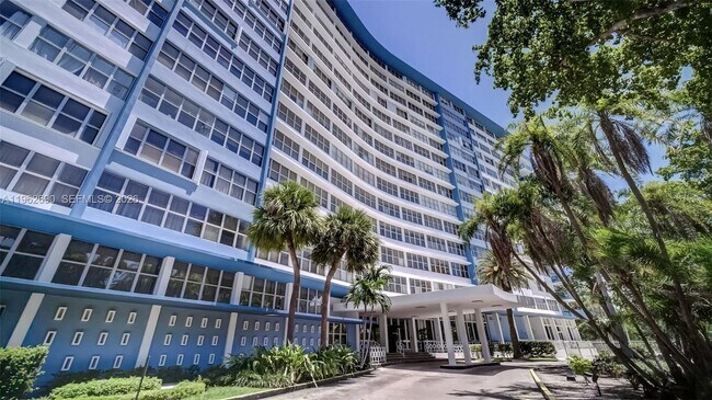 Building Photo - 7441 Wayne Ave