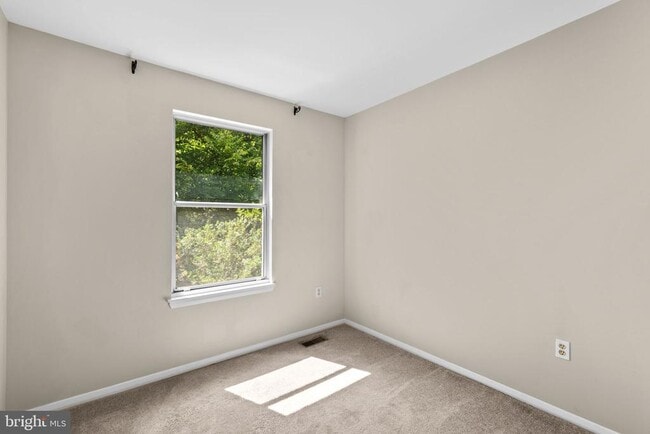 Building Photo - 7745 Chatfield Ln