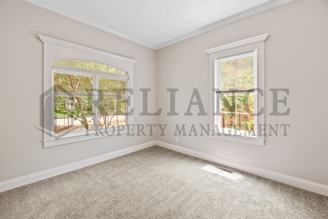 Building Photo - 201 S Volutsia Ave