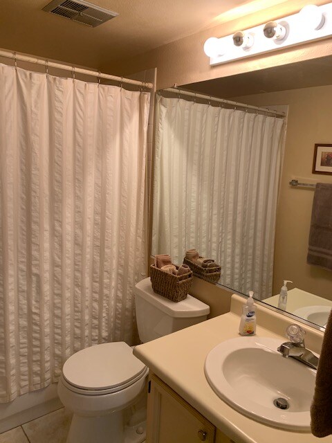 Building Photo - 7430 E Chaparral Rd