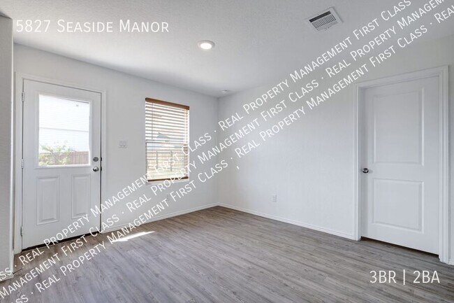 Building Photo - 5827 Seaside Mnr