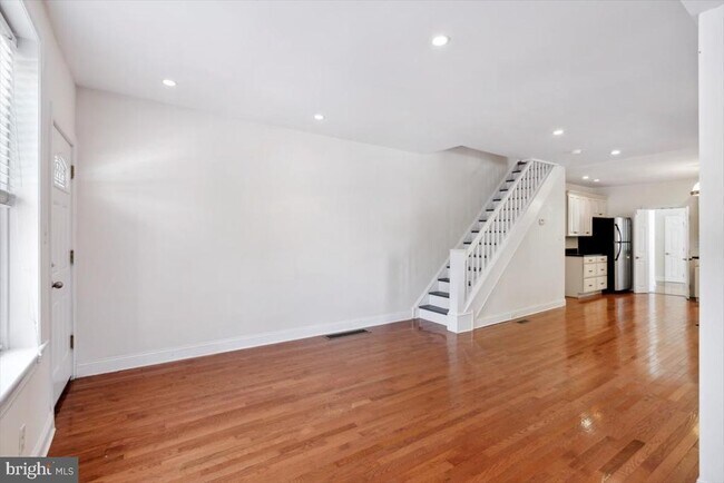 Building Photo - 220 S Matlack St