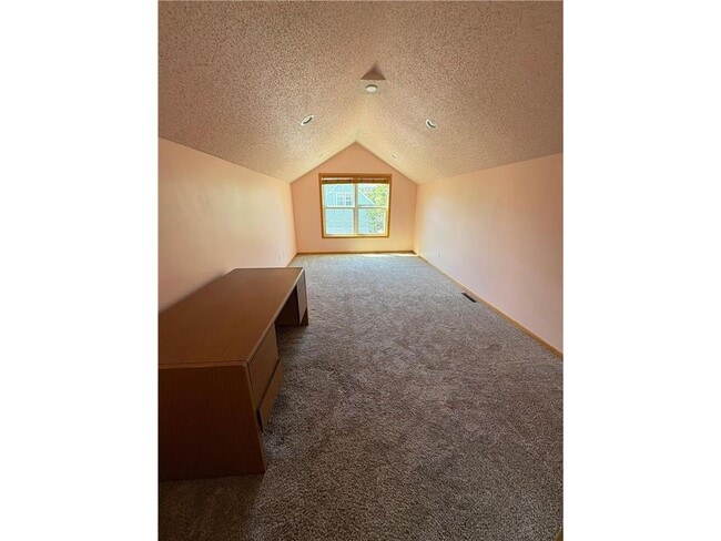 Building Photo - 10012 Iris Ln