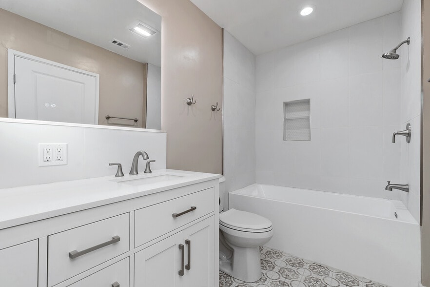 Building Photo - 4769 E Malta St