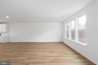 Building Photo - 2546 Neabsco Common Pl
