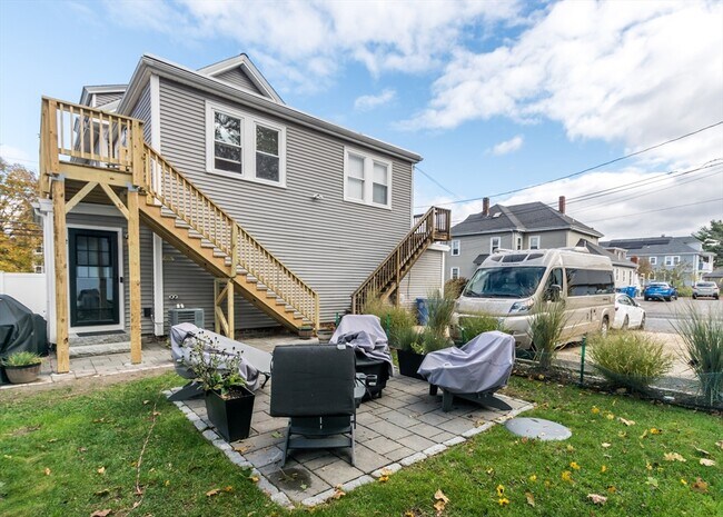 Building Photo - 39 Gardner St