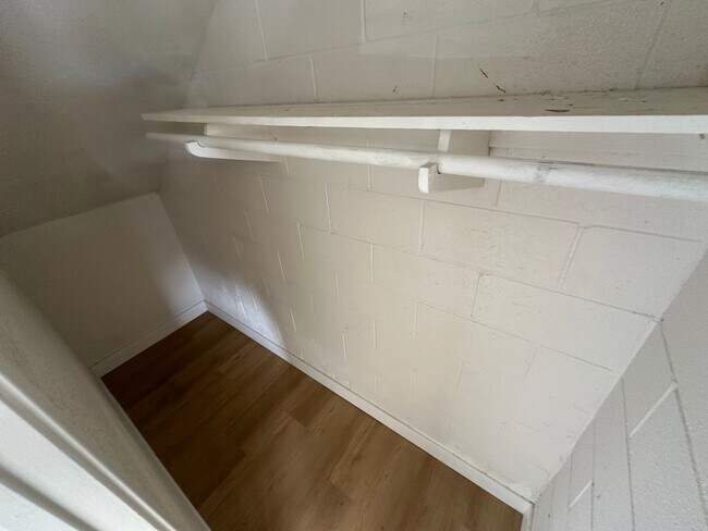 Building Photo - 2318 Geranium St