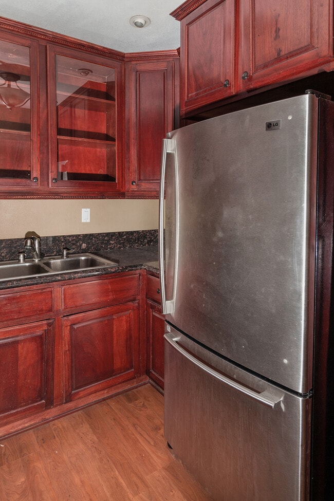 Building Photo - 6199 Canterbury Dr