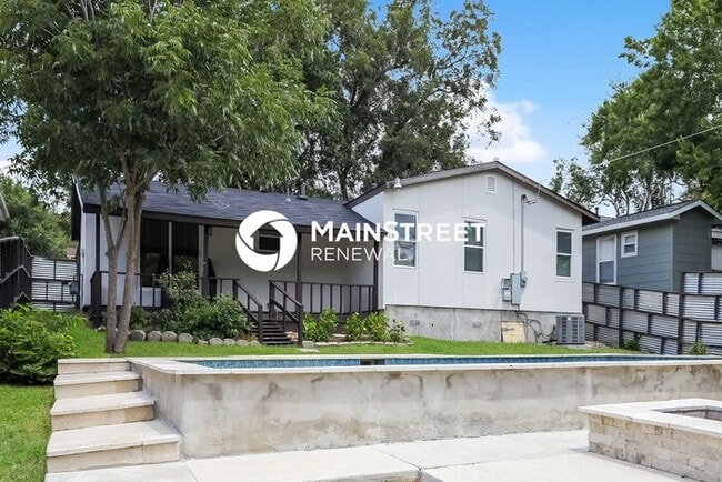 Building Photo - 3 Bedroom Pet-Friendly Home in San Antonio...