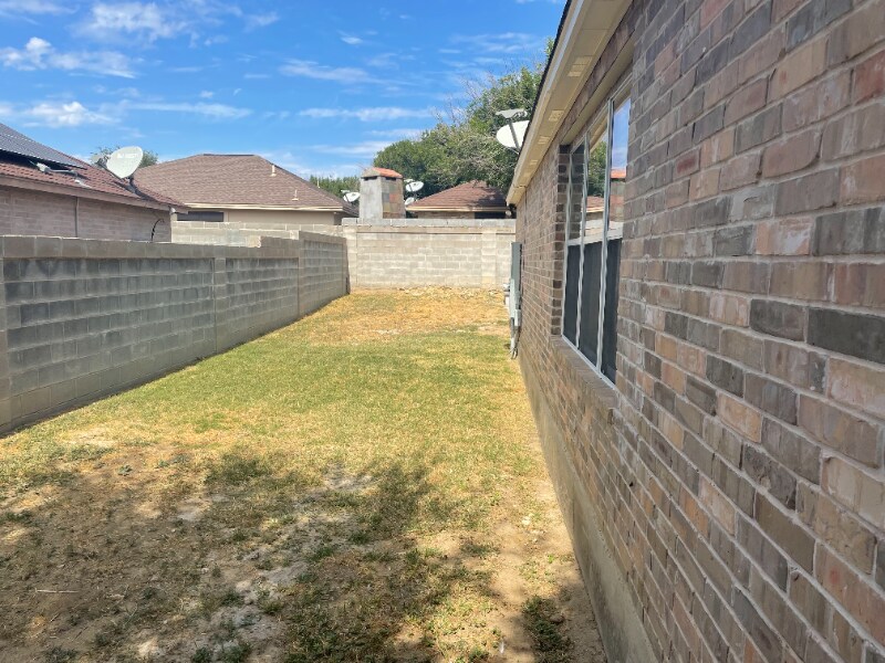 Building Photo - 2135 Lima Loop
