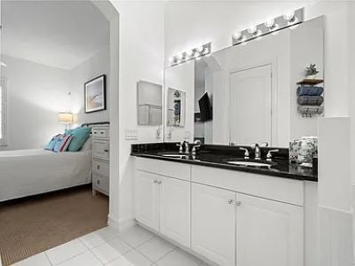 Building Photo - 1945 Bridgepointe Cir