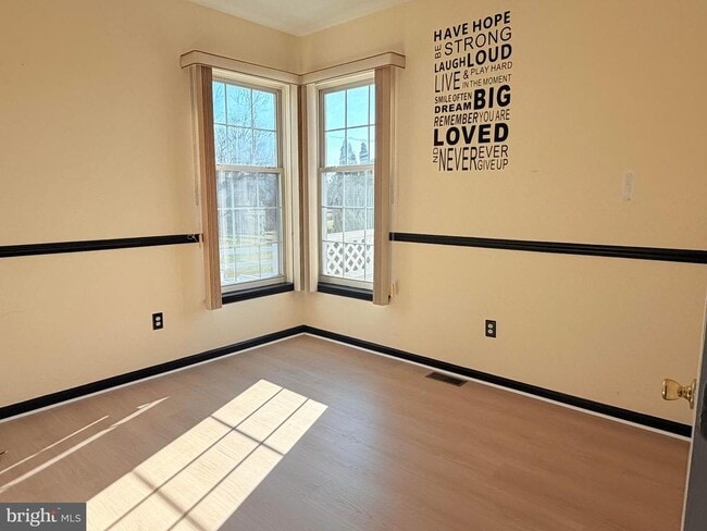 Building Photo - 15 Moonlight Ct