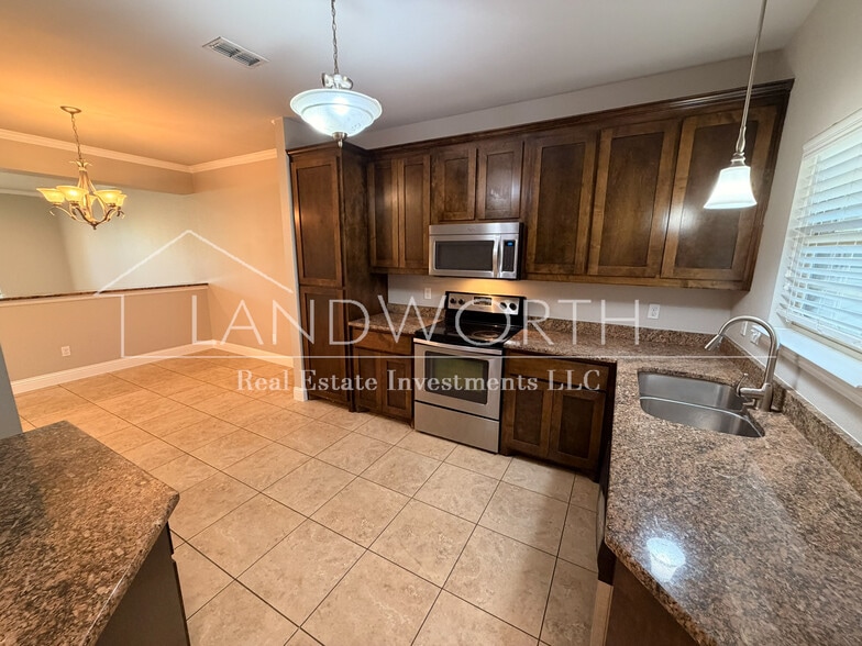 Building Photo - 4612 Angus Dr