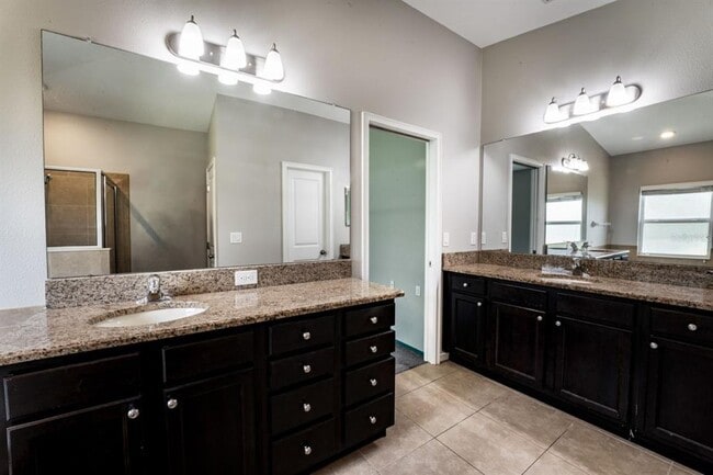 Building Photo - 34424 Blue Ash Ct