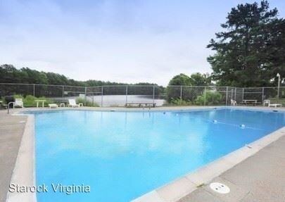 Building Photo - 146 Lochview Dr