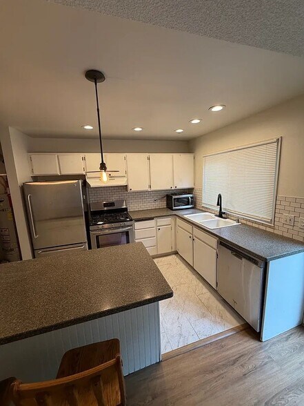 Building Photo - 1225 Elegante Ln