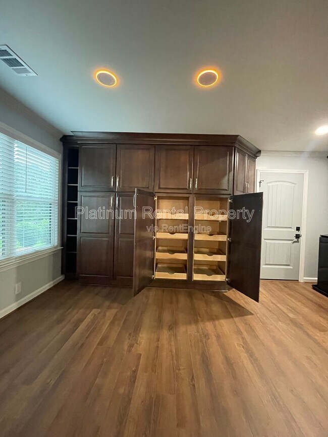 Building Photo - 1745 Berry Ct