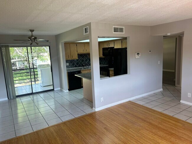 Building Photo - 4147 Oak Terrace Dr