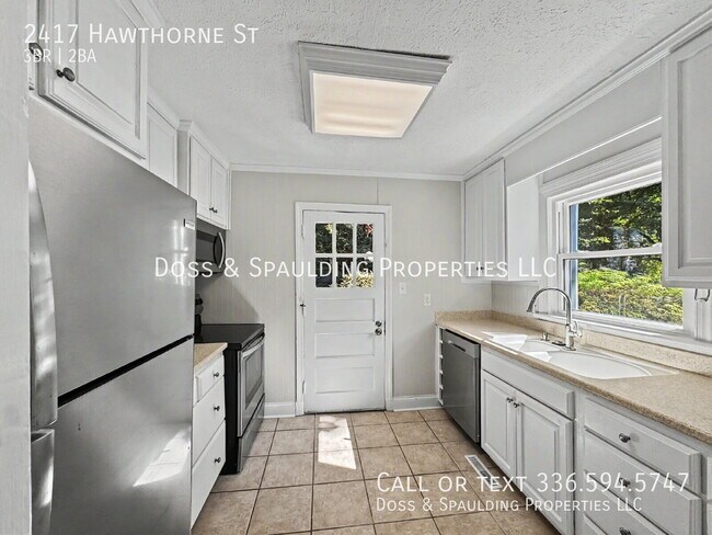 Building Photo - 2417 Hawthorne St