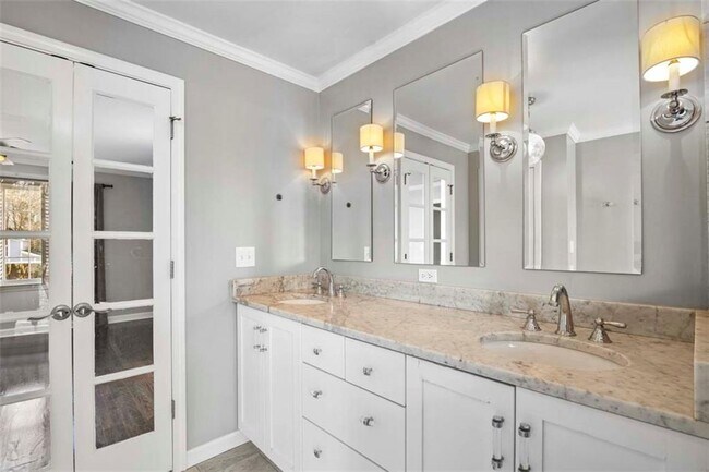 Building Photo - 1400 N Morningside Dr NE