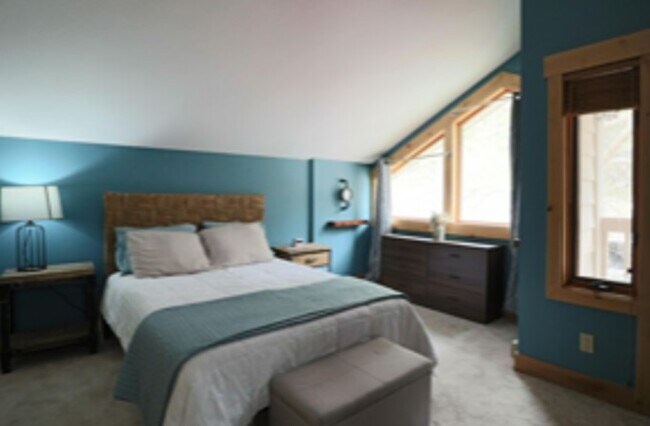 Building Photo - 185 Golf Terrace Dr