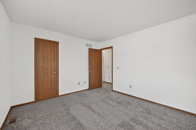 Building Photo - 2755-2761 Scarlet Oak