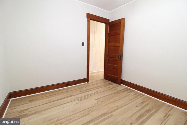 Building Photo - 42 Bismarck Ave