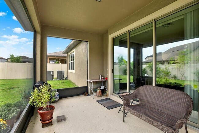 Building Photo - 18738 Birchwood Groves Dr