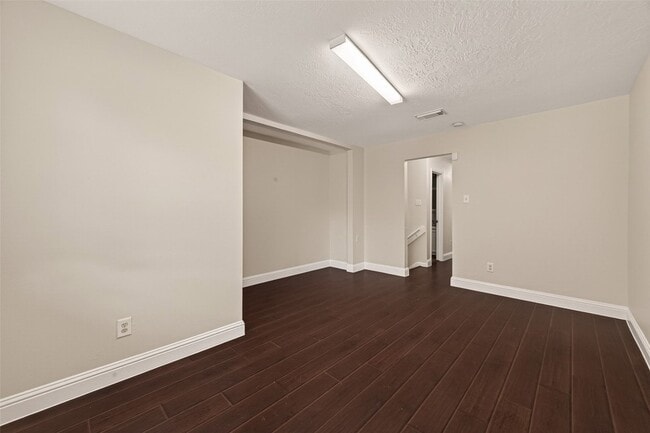 Building Photo - 16715 N Mist Dr
