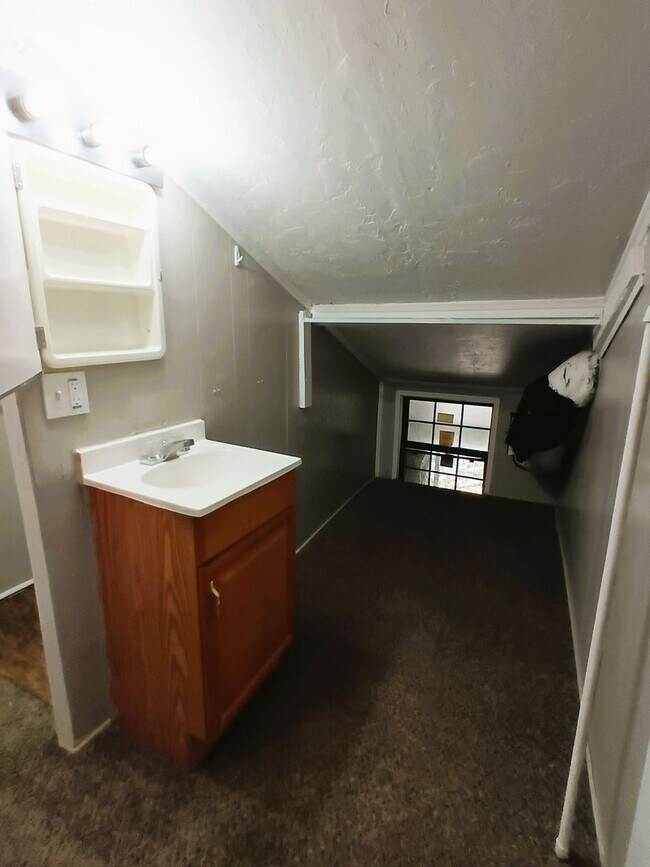 Building Photo - Tinker Close! FIRST FULL MONTH $500.00 OFF!