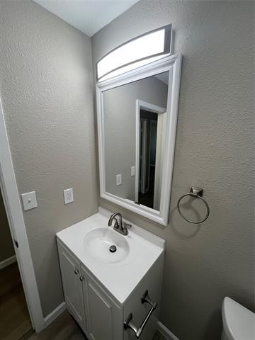 Building Photo - 1310 Whiteoak Dr